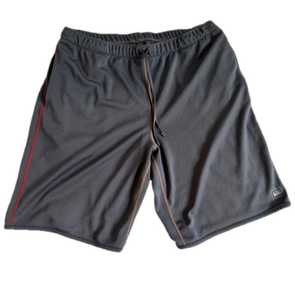 Men's REI Gray Athletic Shorts Size L - Picture 1 of 5